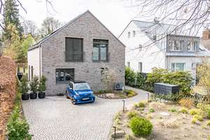 Modernes Einfamilienhaus in begehrter Wohnlage mit großer Terrasse und Garten – Die vollständige Adresse der Immobilie erhältst du vom Anbieter., 22391 Wellingsbüttel, Hamburg – Vorschaubild 2