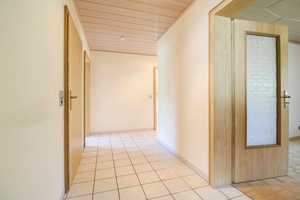 Charmantes Zweifamilienhaus mit 6 Zimmern, Garten und Doppelgarage – Rems-Murr-Kreis – Vorschaubild 9