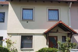 Provisionsfrei: Reihenhaus in Nürnberg-Kornburg mit Fußbodenheizung & Garage
