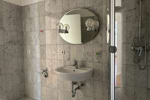 Bezugsfreie 2-Zimmer-Wohnung mit Balkon in Berlin Adlershof – Die vollständige Adresse der Immobilie erhältst du vom Anbieter., 12489 Adlershof, Berlin – Vorschaubild 11