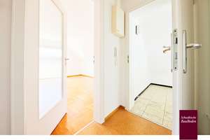 Attraktive, helle 3-Zimmer-DG-Wohnetage mit großem Balkon, Einbauküche und toller Aussicht +++ – 70374 Im Geiger, Stuttgart – Vorschaubild 6