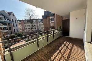 Barrierearme, lichtdurchflutete 2-Zimmer-Wohnung mit sonnigem Balkon, Aufzug und TG-Stellplatz