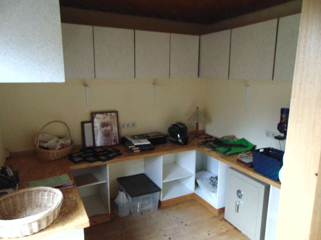 Immobilie in Maulbronn - gepflegtes  Haus mit viel Holz in ruhiger Lage - Bild 4