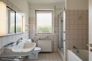 Toplage Schwarzwaldviertel I Villenanwesen - Großzügige 3,5 ZKB mit Terrasse! – 68163 Lindenhof, Mannheim – Vorschaubild 11
