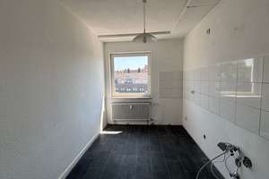 Helle 3,5-Zimmer Wohnung mit Balkon in Essen! 2 NKM frei! – Asthöwerstraße 7, 45147 Holsterhausen, Essen – Vorschaubild 4