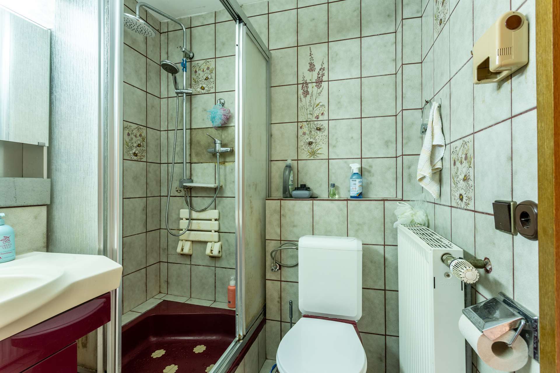 Immobilie in Nettersheim - Handwerker aufgepasst! Großes Wohnhaus mit Scheune, Garagen und großem Grundstück - Bild 12