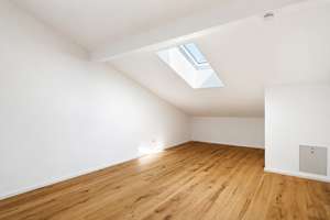 AIGNER - Wohnen auf zwei Etagen: Helle 4-Zimmer-Maisonettewohnung mit Südost-Balkon – Die vollständige Adresse der Immobilie erhältst du vom Anbieter., 80637 Oberwiesenfeld, München – Vorschaubild 4