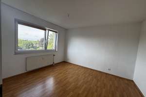 Zuhause mit 2 Zimmern und Balkon in Köln-Junkersdorf – Stüttgerhofweg 3, 50858 Junkersdorf, Köln – Vorschaubild 3