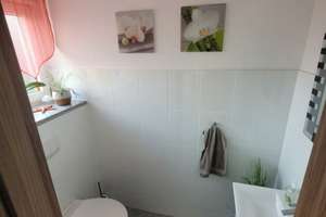Mädels-WG-Zimmer in Reihenhaus mit Terrasse und schönem Garten zur Mitbenutzung – Heerstraße 63, 65205 Nordenstadt, Wiesbaden – Vorschaubild 6
