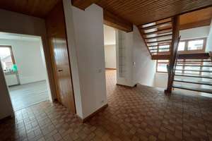 Geräumiges Wohnhaus mit großem Garten und Balkon in Ergolding – Die vollständige Adresse der Immobilie erhältst du vom Anbieter., 84030 Ergolding – Vorschaubild 4