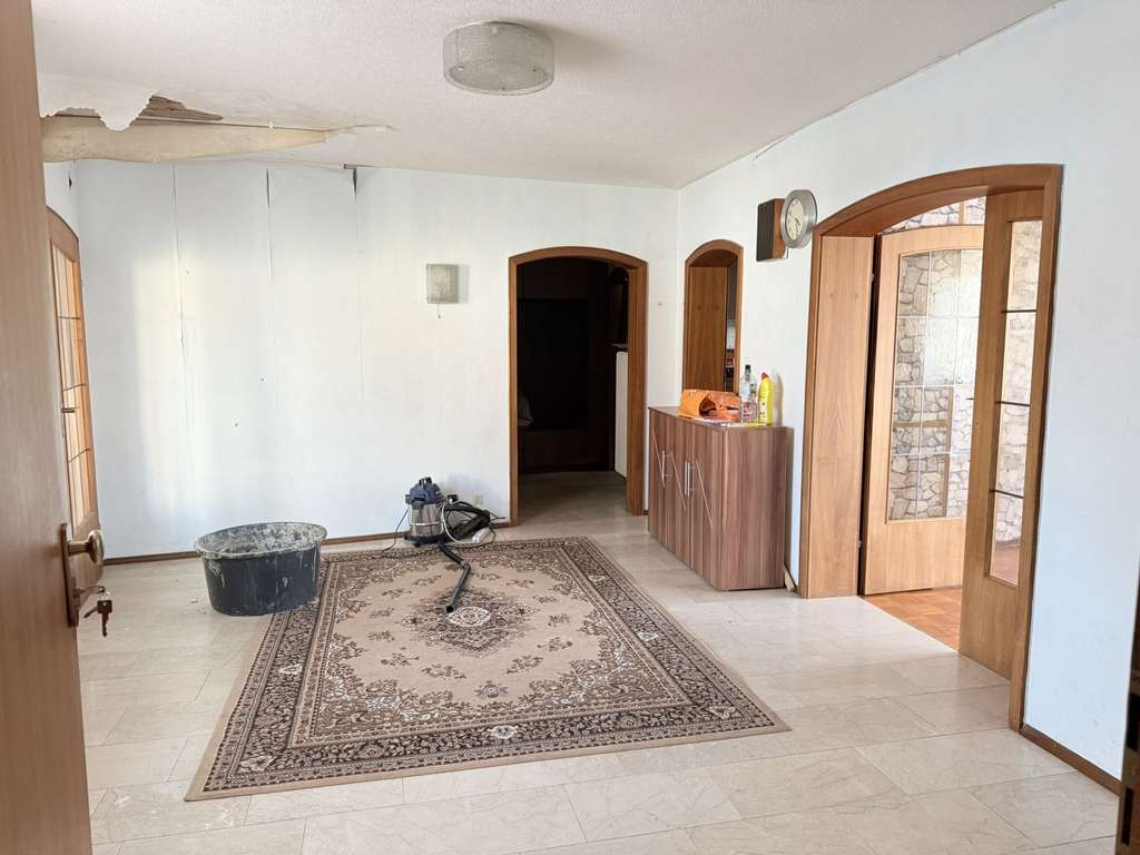 Immobilie in Weinheim - MFH mit Potential - inkl. Bauunterlagen für ein 5 FH - Bild 2