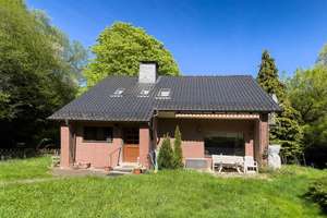 Freistehendes Einfamilienhaus // Wohnen in Natur und Ruhe mit Doppelgarage – Die vollständige Adresse der Immobilie erhältst du vom Anbieter., 42653 Gräfrath, Solingen – Vorschaubild 5