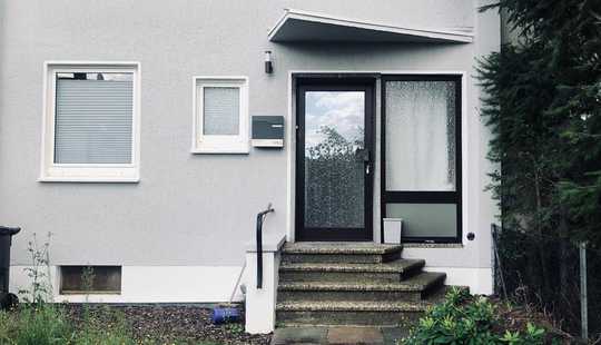 Bild von Renoviertes Reihenhaus mit Garten und Garage