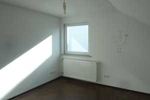 NUR FÜR STUDENTEN-/INNEN - Zimmer in 3er-WG in einem Studentenwohnheim in Reutlingen – August-Bebel-Straße 17, 72762 Reutlingen (Kreis) – Vorschaubild 2