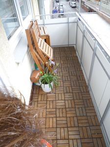 **Schicke City-Wohnung + Balkon + Einbauküche+ PKW-Stellplatz**