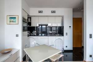 Sonniges City-Apartment mit Terrasse in bester Mitte-Lage – Die vollständige Adresse der Immobilie erhältst du vom Anbieter., 10117 Mitte (Ortsteil), Berlin – Vorschaubild 4