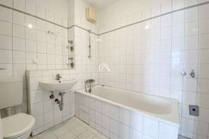 ALTBAULIEBHABER AUFGEPASST! HELLE UND KLASSISCH SCHÖNE ALTBAUWOHNUNG MIT POTENZIAL! PROVISIONSFREI! – Lübecker Straße 29, 10559 Moabit, Berlin – Vorschaubild 16