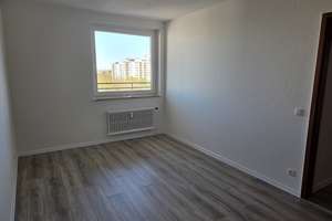 Frisch renovierte 2 Zimmer Wohnung in Porz-Finkenberg – Konrad-Adenauer-Straße 72 -80, 51149 Finkenberg, Köln – Vorschaubild 2