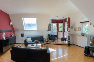 Wohnen mit Villenflair – hochwertige Dachgeschosswohnung mit Balkon in Villingen – Die vollständige Adresse der Immobilie erhältst du vom Anbieter., 78050 Villingen, Villingen-Schwenningen – Vorschaubild 19