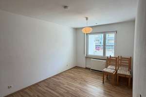 Gepflegte Erdgeschosswohnung in Neu-Ulm Offenhausen mit durchdachter Aufteilung und sonnigem Balkon – Johann-Strauß-Str. 27, 89231 Neu-Ulm – Vorschaubild 4