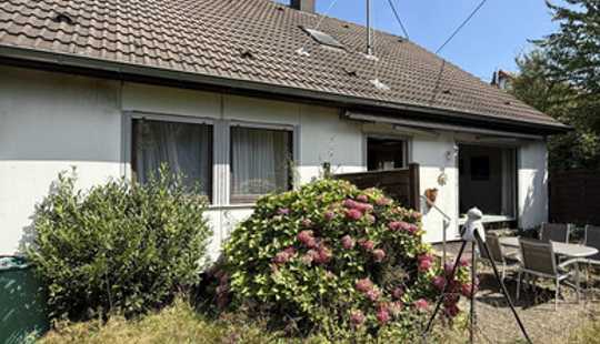 Bild von Gepflegtes Einfamilienhaus mit Garten und Ausbaupotenzial in Darmstadt-Wixhausen