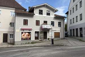 Alteingesessenes Wohn- und Geschäftshaus im Herzen von Ebersberg mit (Ausbau-)Potential – Heinrich-Vogl-Strasse 1, 85560 Ebersberg – Vorschaubild 1