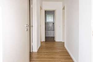 Modernisierte 4-Zimmer-Wohnung + Esszimmer, Westbalkon & neue Einbauküche in Poppenbüttel – 22395 Poppenbüttel, Hamburg – Vorschaubild 11