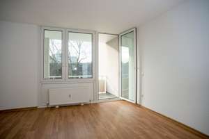 * * MODERNE WOHNUNG ** 2-Zimmer-Wohnung mit Südloggia – Ottostraße 15, 47198 Hochheide, Duisburg – Vorschaubild 2