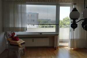Attraktive 2-Zimmer-Wohnung mit Einbauküche in Essen – Höltestraße 31, 45326 Essen – Vorschaubild 1