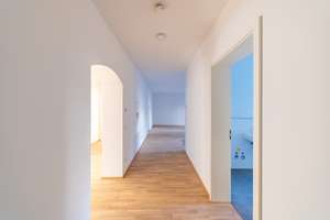 ***TRAUM - Ihre 4-Raum-Wohnung in Chemnitz*** - WE01 – Uhlandstraße 1, 9130 Sonnenberg, Chemnitz – Vorschaubild 1
