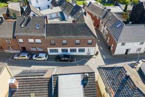 Mehrgenerationenhaus mit drei Einheiten und eigenen Zugängen – Die vollständige Adresse der Immobilie erhältst du vom Anbieter., 41189 Wickrathberg, Mönchengladbach – Vorschaubild 4