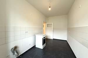 Traumhafte 2,5 Zimmerwohnung mit Balkon und Tageslichtbad – Holzmannstraße 4, 12099 Tempelhof, Berlin – Vorschaubild 13