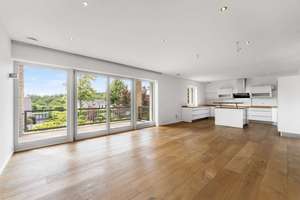 Luxuriöse Maisonette-Wohnung mit Garten, zwei Balkonen und Tiefgarage in Essen-Bredeney – Die vollständige Adresse der Immobilie erhältst du vom Anbieter., 45133 Bredeney, Essen – Vorschaubild 2