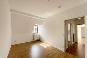  **Renovierte 3-Raum-Dachgeschosswohnung mit Balkon in Sudenburg** – Halberstädter Straße 48, 39112 Sudenburg, Magdeburg – Vorschaubild 5