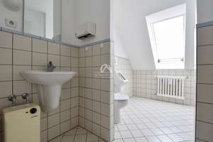 TOP LAGE | AUSBLICK ÜBER BERLIN IN CHARLOTTENBURG  | PROVISIONSFREI | – Niebuhrstraße 10, 10629 Charlottenburg, Berlin – Vorschaubild 9