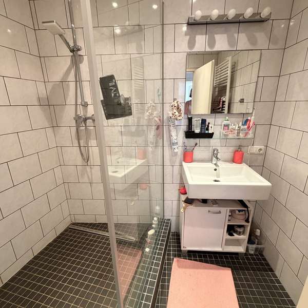 ***helle 3-Zimmer-Wohnung mit modernem Bad in unmittelbarer Nähe des Luisenhospitals***