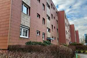 Einziehen und wohl fühlen!!SANIERT!! Großzügige 3-Zimmer Etagenwohnung mit Balkon und Einbauküche! – Unstrutstr 26, 38120 Braunschweig – Vorschaubild 2