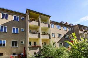 Bezugsfreie, charmante 4 Zimmerwohnung mit Loggia im denkmalgeschützten Objekt – Die vollständige Adresse der Immobilie erhältst du vom Anbieter., 13629 Siemensstadt, Berlin – Vorschaubild 2