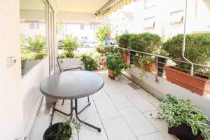 Urban Wohnen in zentraler Lage: 4 Zi-WHG mit großen Balkon und TG-Stellplatz  – Die vollständige Adresse der Immobilie erhältst du vom Anbieter., 72764 Reutlingen-Mitte, Reutlingen – Vorschaubild 1