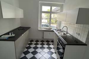 Helle 2-Zimmer Wohnung mit Küche in Hannover List – Im Kreuzkampe 14, 30655 List, Hannover – Vorschaubild 2