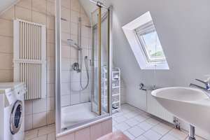 Bestlage Heidelberg-Neuenheim: 5-Zimmer-Maisonette mit Kamin, Loggia & Jugendstilcharme – Die vollständige Adresse der Immobilie erhältst du vom Anbieter., 69120 Handschuhsheim, Heidelberg – Vorschaubild 31
