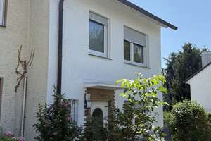 Attraktives 5-Zimmer-Reihenendhaus mit geh. Innenausstattung und EBK in Frankfurt am Main Kalbach – Im Kirschenwäldchen 63, 60437 Kalbach-Riedberg, Frankfurt am Main – Vorschaubild 1