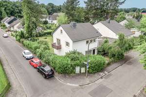 Einfamilienhaus mit Garten und angrenzendem Baugrundstück in Bonn-Niederholtorf – Die vollständige Adresse der Immobilie erhältst du vom Anbieter., 53229 Holtorf, Bonn – Vorschaubild 2