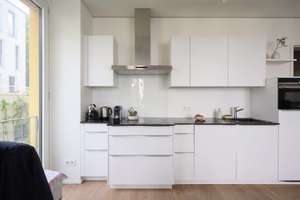 Ruhige 2-Zimmer-Wohnung am Ackermannbogen mit Balkon zum begrünten Innenhof – Petra-Kelly-Straße 15, 80797 Schwere-Reiter-Straße, München – Vorschaubild 3
