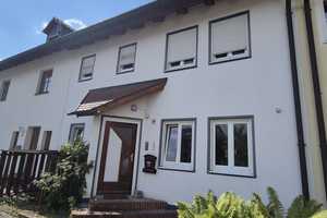 Geräumiges 6-Zimmer-Reihenhaus in Eichenried-Moosinning – Pfarrer-Forster-Str. 48, 85452 Erding (Kreis) – Vorschaubild 3