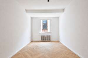 Bezugsfreie, exklusive Maisonette-Wohnung mit Dachgeschoss am Schloss Charlottenburg! – Die vollständige Adresse der Immobilie erhältst du vom Anbieter., 10585 Charlottenburg, Berlin – Vorschaubild 9