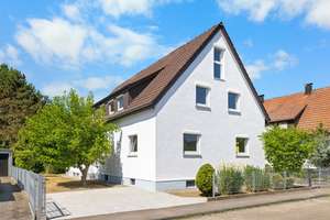 Kernsaniert: Wohntraum mit viel Platz zum Einziehen und Wohlfühlen – Die vollständige Adresse der Immobilie erhältst du vom Anbieter., 89233 Neu-Ulm – Vorschaubild 2