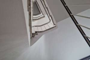 Lichtdurchflutete 2-Zimmer-Dachgeschosswohnung mit Kamin – 40549 Heerdt, Düsseldorf – Vorschaubild 20