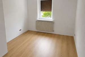 Großzügige 6-Zimmer-Wohnung mit 150 m², Garage und Gartennutzung in Dautphetal-Hommertshausen – Hochstraße 9, 35232 Dautphetal – Vorschaubild 11