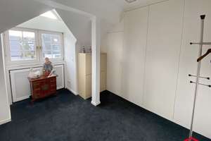 helle Maisonette-Wohnung mit Blick auf den Henninger Turm – 60599 Sachsenhausen-Süd, Frankfurt am Main – Vorschaubild 10